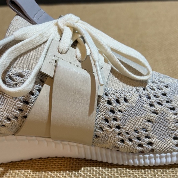 Cole Haan Zerogrand Stitchlite Oxford Perforated Women Sneakers 8.5B Comfort EUC - Picture 6 of 14